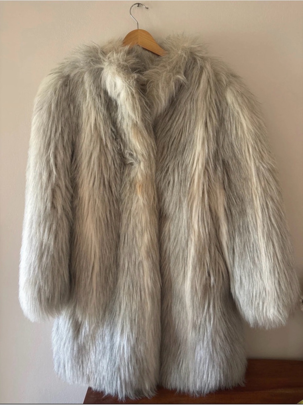 Vintage Cream Faux Fur Coat - Women's Jacket & Coats Capes - Picture 3 of 10